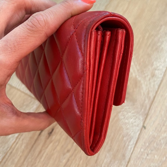 ❤️Authentic Chanel Lambskin Quilted Leather Wallet - Picture 11 of 12